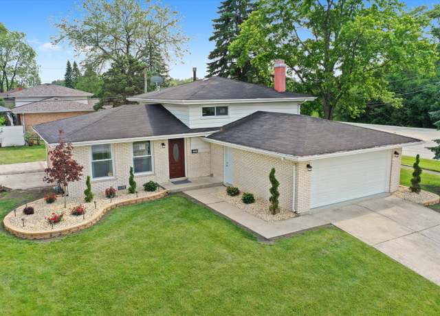 Property at 4759 189th St, Country Club Hills, IL 60478, 3 beds, 2 baths