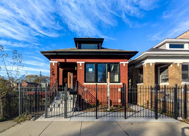 Property at 2242 W Garfield Blvd, Chicago, IL 60609, 5 beds, 2 baths