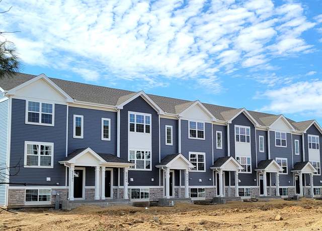 Property at 6560 Linden Trl Unit E, Wonder Lake, IL 60097, 3 beds, 2.5 baths