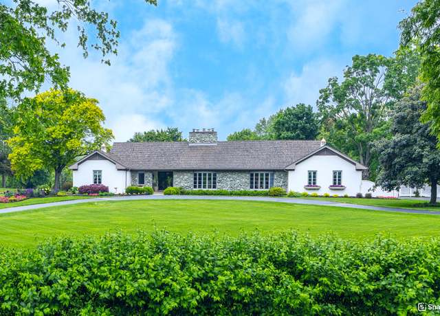 Property at 404 Caesar Dr, Barrington Hills, IL 60010, 6 beds, 3.5 baths