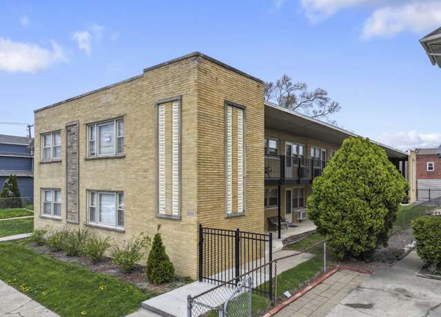 Property at 2336 Union St #5, Blue Island, IL 60406, 1 bed, 1 bath