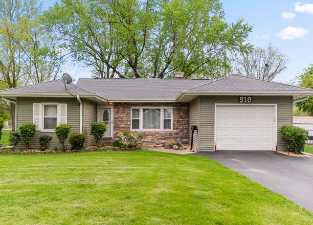 Property at 910 Albert Ave, Sycamore, IL 60178, 3 beds, 1.5 baths