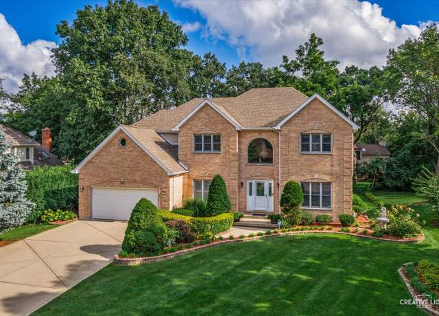 Property at 3 Roanoke Ct, Bolingbrook, IL 60440, 6 beds, 4 baths
