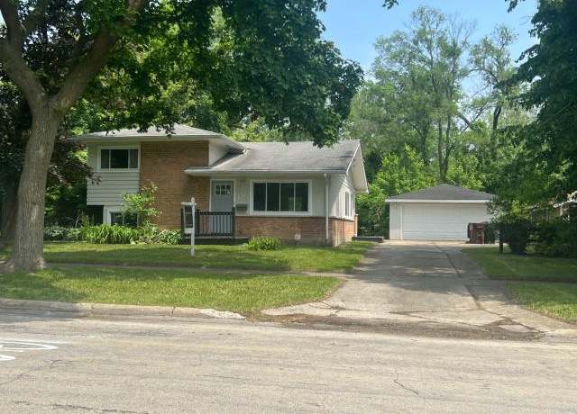 Property at 175 Westwood Dr, Park Forest, IL 60466, 3 beds, 2 baths