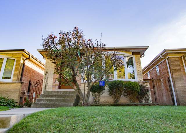 Property at 4551 W Foster Ave, Chicago, IL 60630, 3 beds, 2 baths