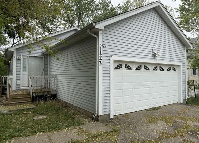 Property at 123 E Washington St, Round Lake Park, IL 60073, 5 beds, 2 baths