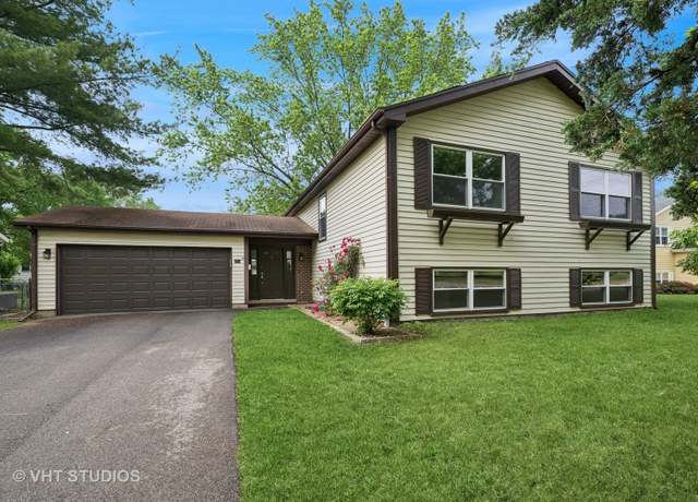 Property at 211 Sherwood Dr, Cary, IL 60013, 5 beds, 3 baths