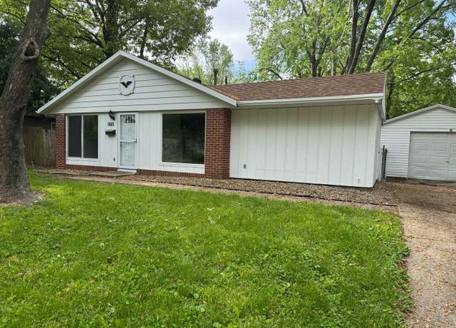 Property at 1615 Hunter St, Urbana, IL 61802, 3 beds, 1 bath