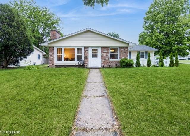 Property at 25 Knollwood Dr, Montgomery, IL 60538, 3 beds, 1.5 baths