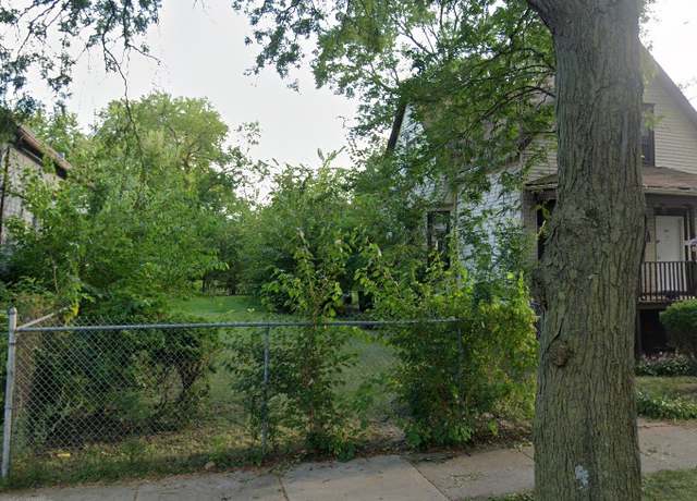 Property at 229 W 108th St, Chicago, IL 60628