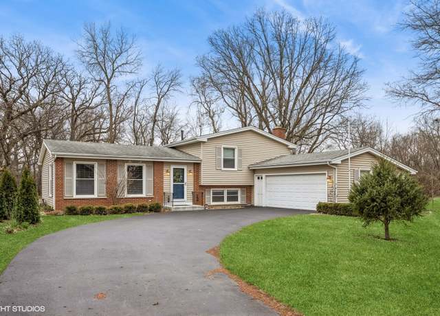 Property at 669 Green Oaks Dr, Crystal Lake, IL 60014, 4 beds, 2.5 baths
