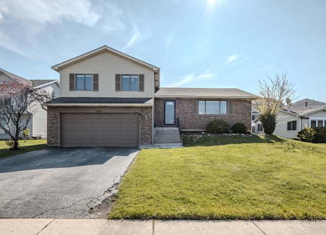 Property at 230 Homewood Dr, Bolingbrook, IL 60440, 3 beds, 1 bath