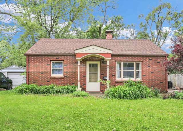 Property at 809 Hawthorne Dr, Urbana, IL 61801, 2 beds, 1 bath