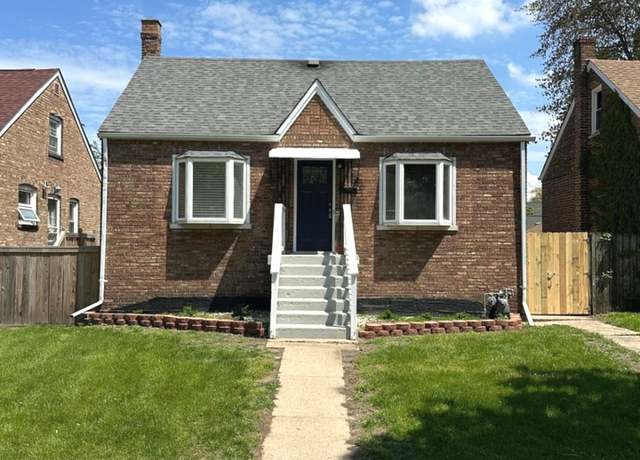 Property at 18025 Oakwood Ave, Lansing, IL 60438, 3 beds, 1 bath