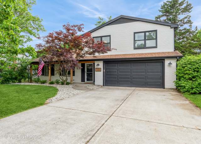 Property at 1581 Chippewa Dr, Naperville, IL 60563, 4 beds, 2.5 baths