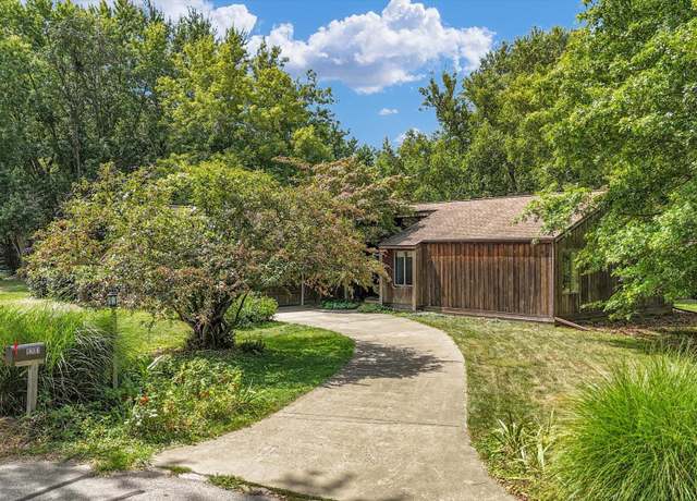 Property at 1203 Marianne Ct, Mahomet, IL 61853, 3 beds, 2 baths