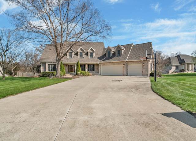 Property at 1715 N 2479th Rd, Ottawa, IL 61350, 5 beds, 3.5 baths
