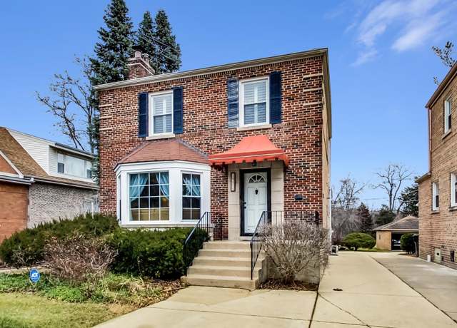 Property at 10829 S Longwood Dr, Chicago, IL 60643, 3 beds, 1.5 baths