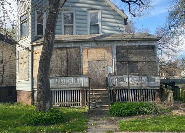 Property at 314 E 134th St, Chicago, IL 60827, 5 beds, 3 baths