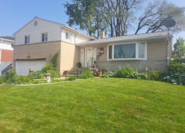 Property at 918 Park Dr, Melrose Park, IL 60160, 3 beds, 2.5 baths