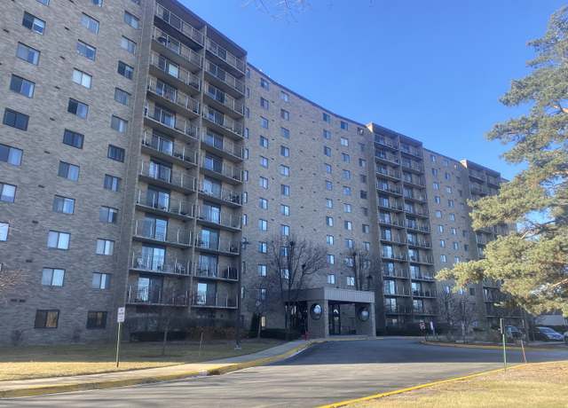 Property at 6340 Americana Dr #1213, Willowbrook, IL 60527, 2 beds, 2 baths