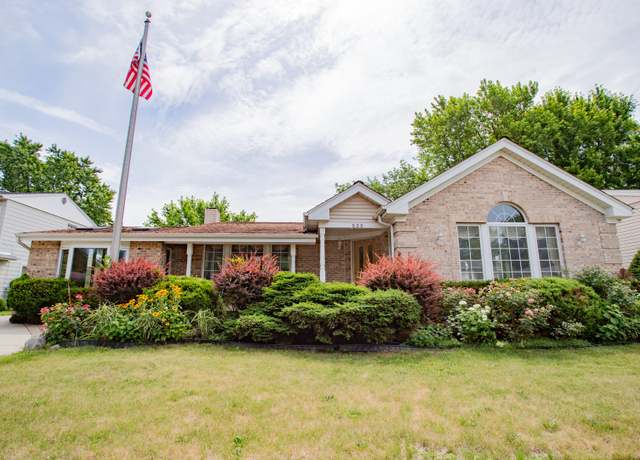 Property at 535 Weidner Rd, Buffalo Grove, IL 60089, 3 beds, 1.5 baths