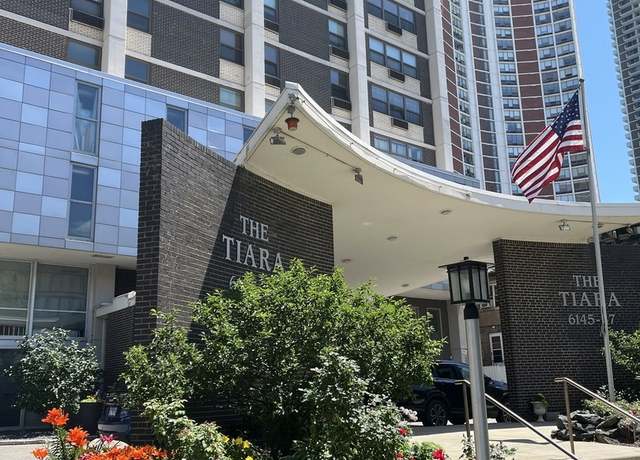 Property at 6145 N Sheridan Rd Unit 27D, Chicago, IL 60660, 3 beds, 2 baths