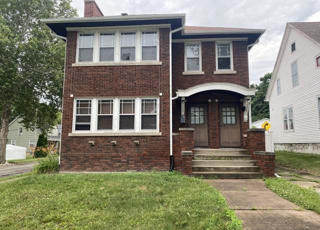 Property at 129 Regan St, Rockford, IL 61107, 4 beds, 2 baths