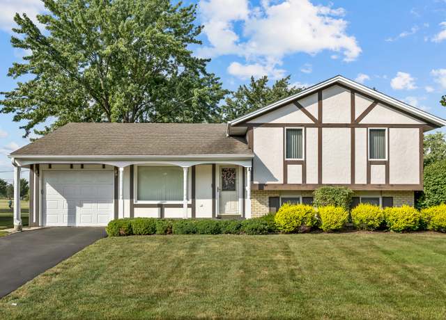 Property at 78 Joseph Ln, Glendale Heights, IL 60139, 3 beds, 1.5 baths