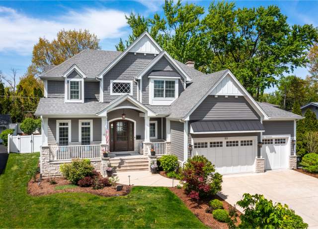 Property at 123 Fernwood Dr, Naperville, IL 60540, 4 beds, 5 baths