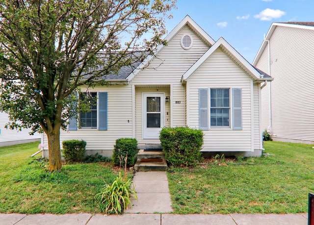 Property at 1003 Perry Ln, Normal, IL 61761, 3 beds, 2 baths