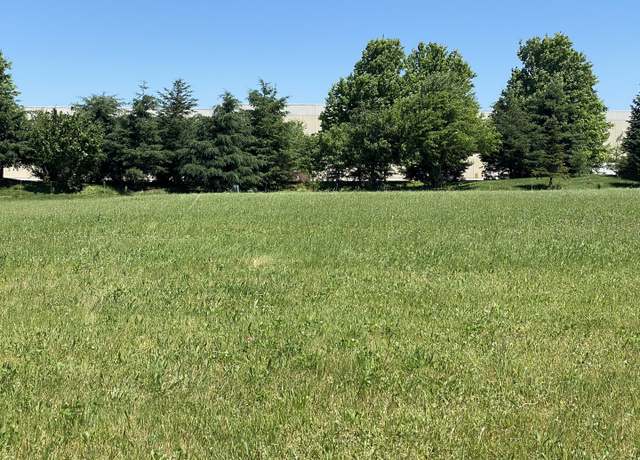 Property at 209 Whittemore Dr, Sycamore, IL 60178