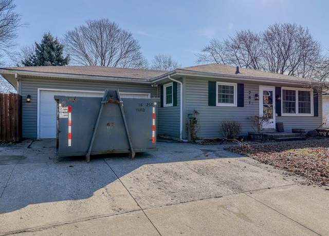 Property at 781 Sherwood Ave, Aurora, IL 60506, 3 beds, 1.5 baths