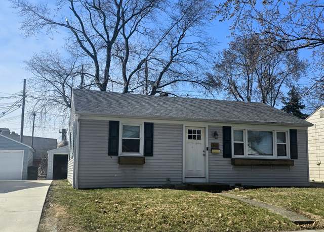 Property at 513 N Fair St, Champaign, IL 61821, 2 beds, 1 bath