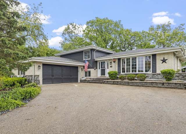 Property at 12826 Artesian St, Lemont, IL 60439, 3 beds, 2 baths