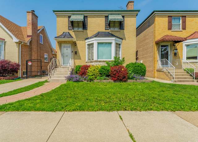 Property at 1820 Maple Ave, Berwyn, IL 60402, 4 beds, 2.5 baths