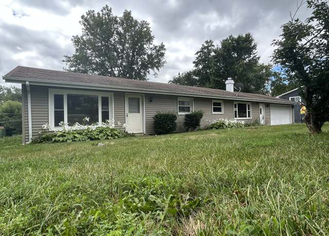 Property at 823 Jessie Rd, Lake In The Hills, IL 60156, 3 beds, 1.5 baths