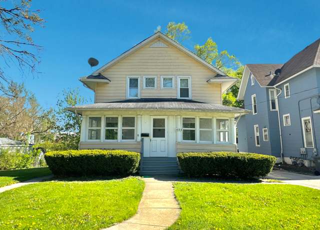 Property at 453 Addison St, Elgin, IL 60120, 2 beds, 1.5 baths