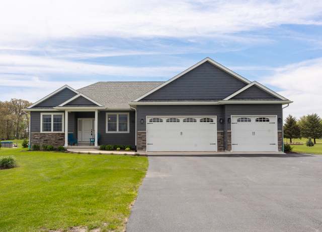 Property at 10499 E Shagbark Ln, Rochelle, IL 61068, 3 beds, 2 baths