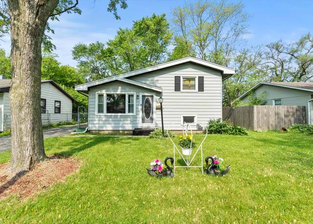 Property at 2110 Horeb Ave, Zion, IL 60099, 3 beds, 1 bath
