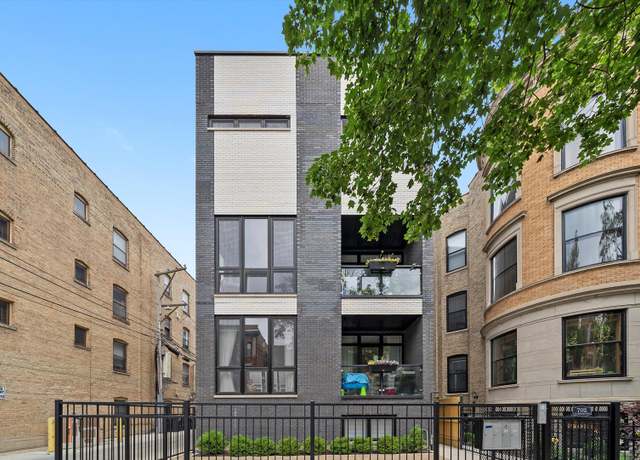 Property at 702 W Wellington Ave Unit 2N, Chicago, IL 60657, 3 beds, 2.5 baths