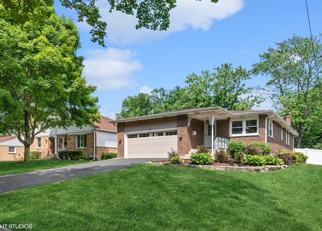 Property at 121 S Forest Ave, Palatine, IL 60074, 5 beds, 3 baths