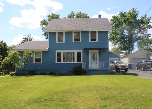 Property at 112 S Collins St, South Elgin, IL 60177, 4 beds, 2.5 baths