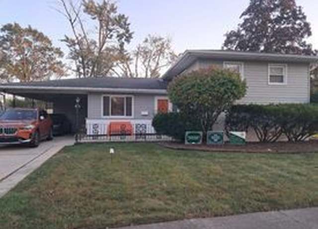 Property at 145 Westwood Dr, Park Forest, IL 60466, 3 beds, 2.5 baths