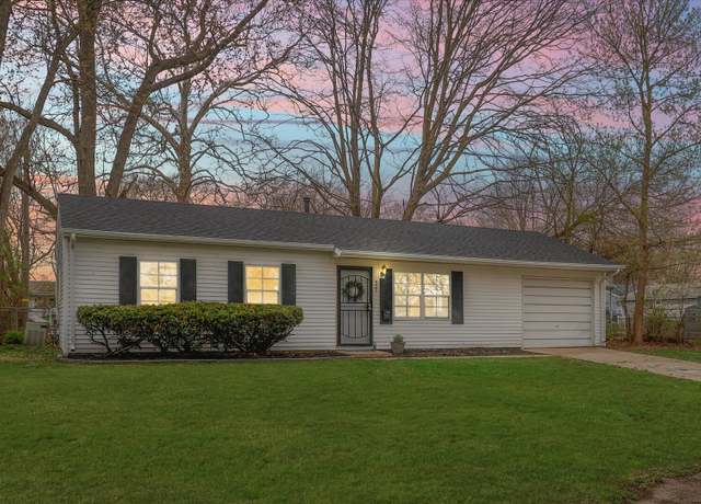 Property at 501 S Glenn Dr, Urbana, IL 61802, 4 beds, 1 bath
