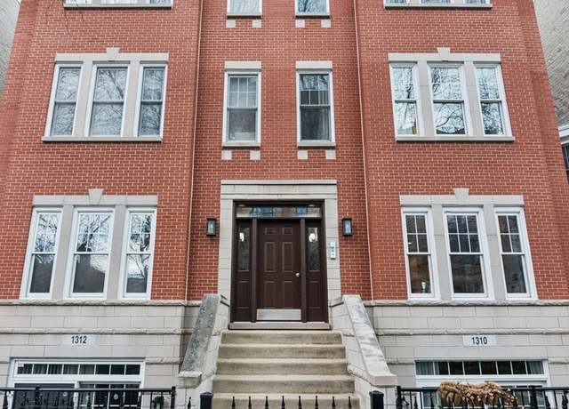 Property at 1310 W Fletcher St Unit 3E, Chicago, IL 60657, 3 beds, 3 baths