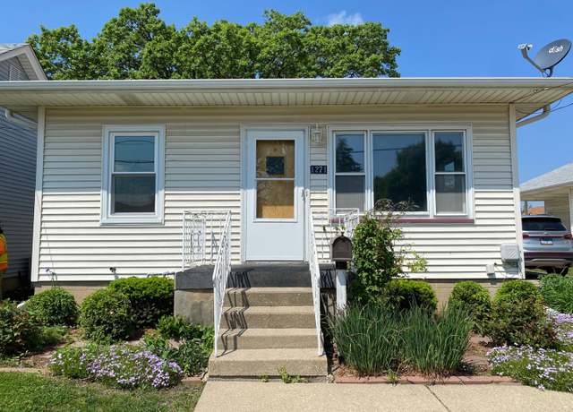 Property at 1271 Crosat St, Lasalle, IL 61301, 3 beds, 1.5 baths