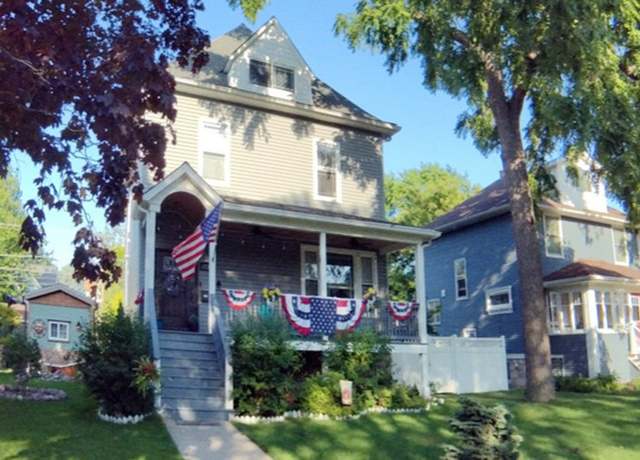 Property at 3239 Wesley Ave, Berwyn, IL 60402, 5 beds, 4 baths