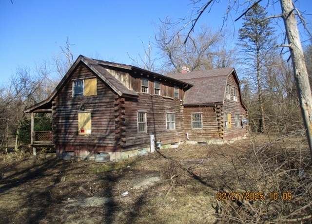Property at 125 N Anderson Rd, New Lenox, IL 60451, 3 beds, 2.5 baths