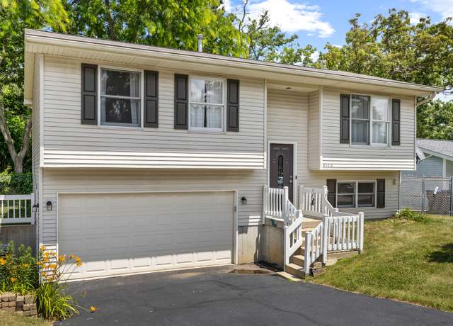Property at 9104 Oriole Trl, Wonder Lake, IL 60097, 3 beds, 2 baths